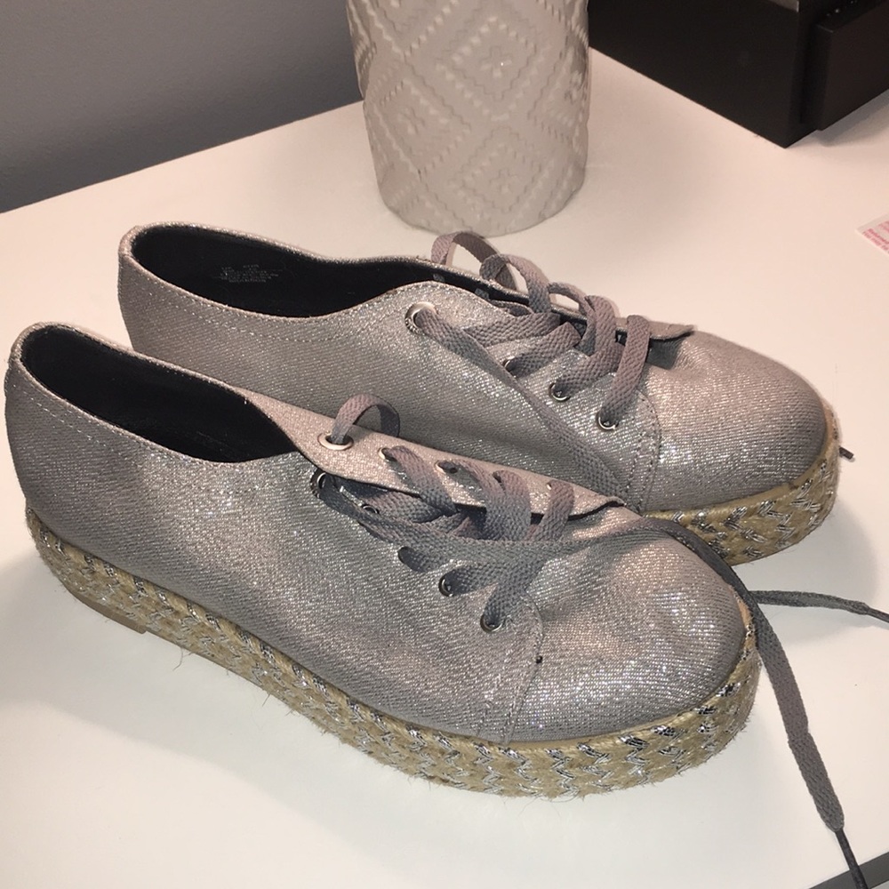 CIRCUS BY SAM EDELMAN SNEAKERS SIZE 9